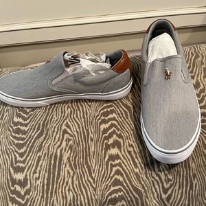 NWT Polo Ralph Lauren men’s 10.5 slip on sneaker type w/leather back.Canvas